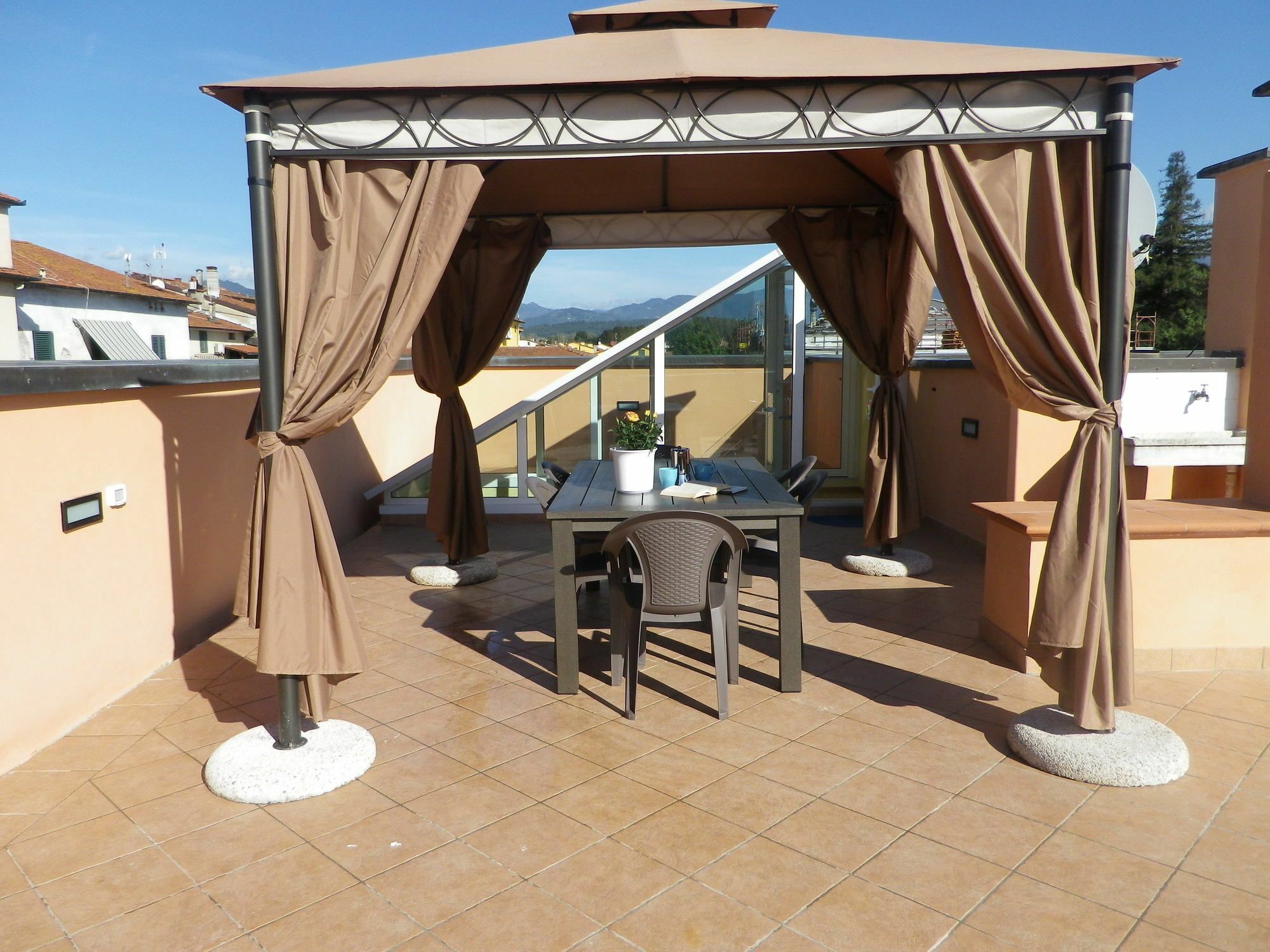 דירות לוקה La Terrazza מראה חיצוני תמונה